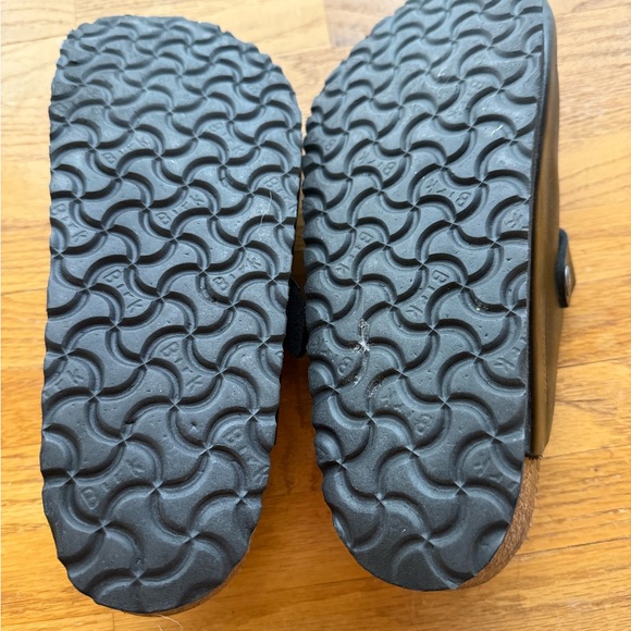 Birkenstock Black Leather Slip-On Clogs - Picture 5 of 6